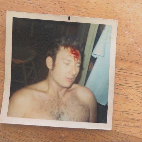 Pochette de The Edge par Emarosa (single)