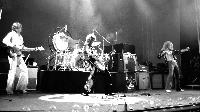 Led Zeppelin  Live Banner