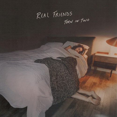 Real Friends 的 Torn in Two EP 封面