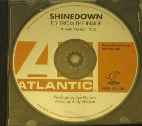 Portada del sencillo Fly from the Inside de Shinedown
