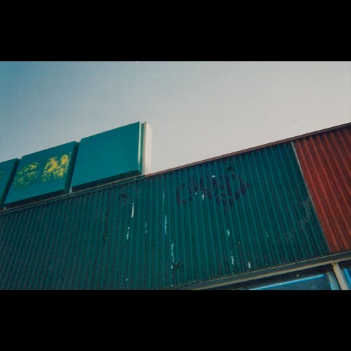 TAGABOW 的 the kid from the dream who called it a body hi EP封面