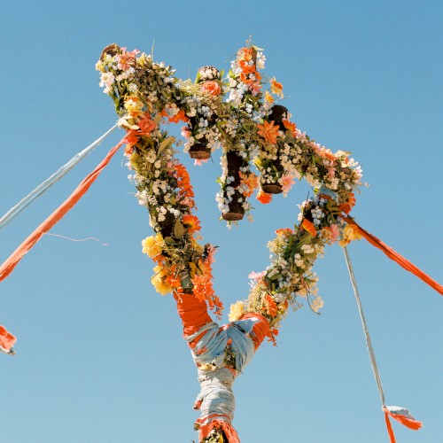 Pochette de Flowers par The Devil Wears Prada (album)