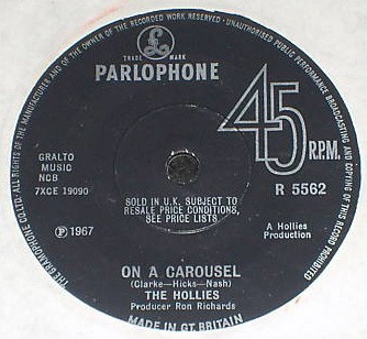 The Hollies 的 On a Carousel / All the World Is Love 單曲 封面