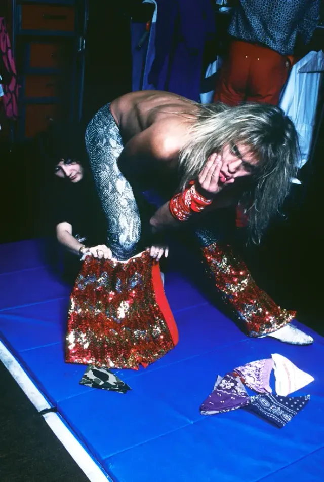 The best rock photographers started by bribing bouncers - 5