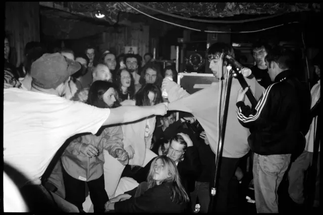The Kevin Cummins '93 era: Did any band ever look cooler before they were famous? - 3