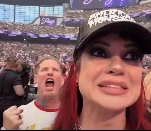 Find someone who looks at you the way Corey Taylor looks at WrestleMania. - 1